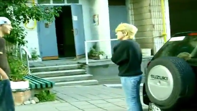 Семкина отвлекает внимание