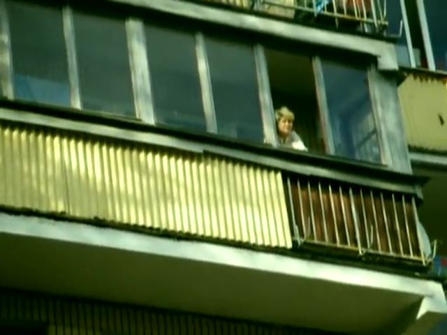 Олег Шармута на балконе